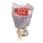 Букет из 51 красно-белого тюльпана